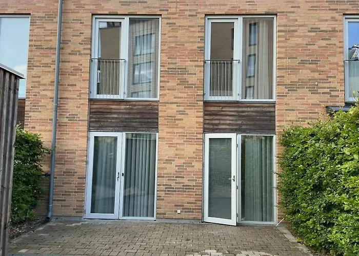 Cozy Townhouse Near Copenhagen 빌라 *